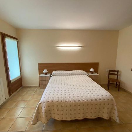 Apartament La Badia Nova Sant Felíu de Pallarols Zewnętrze zdjęcie